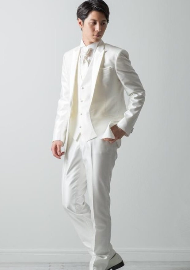 【小さな結婚式お台場店】新郎様にも素敵な1着を✨